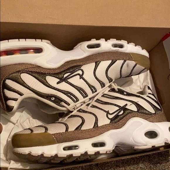 womens air max plus prm